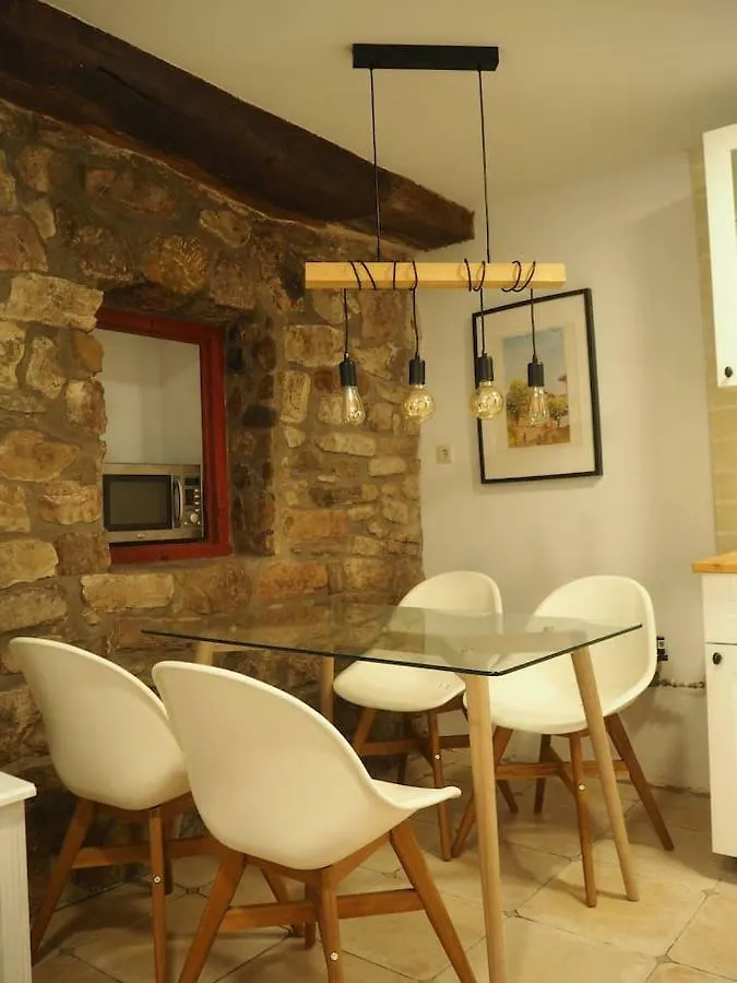 Piso Con Encanto En La Parte Vieja. Fontarrabie